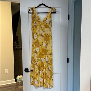 Abercrombie & Fitch Yellow Floral Maxi Dress Sz M